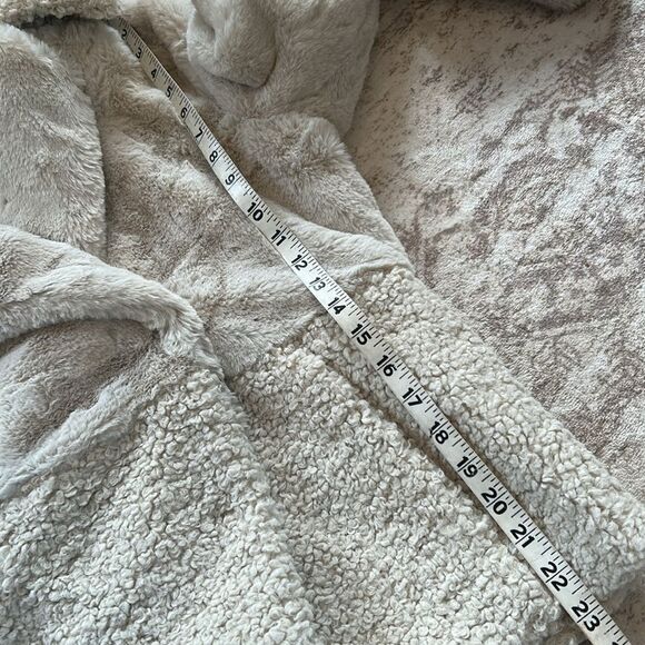 Express new tags, Sherpa / Faux Fur Jacket size extra small - Picture 6 of 7